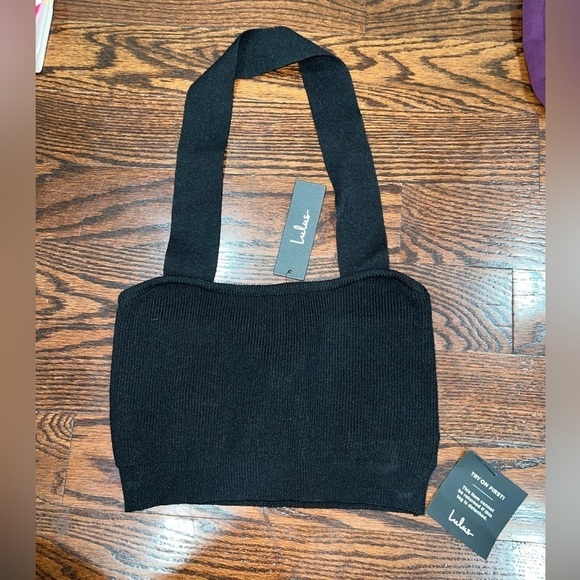Lulu’s black halter crop top - Picture 1 of 4